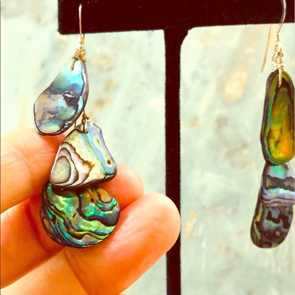 Jewelry - NWOT Hawaiian Artisan Abalone Earrings